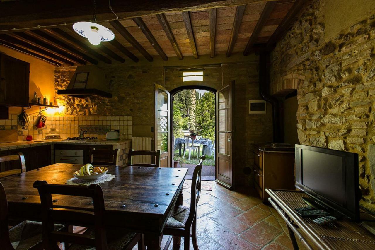Rustico In Pietra Villa Chianni Exterior foto
